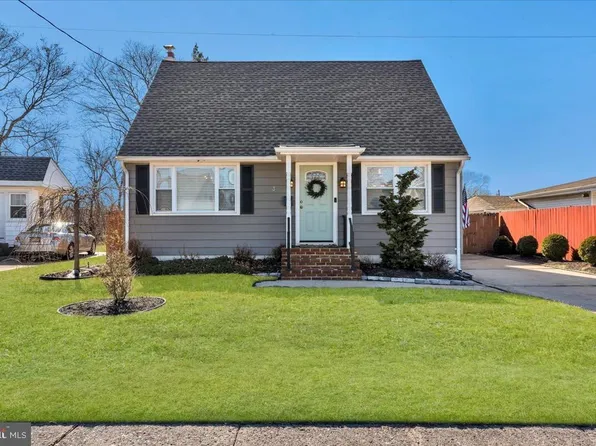 3 Harwick Dr, Hamilton, NJ 08619