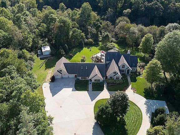 Beautiful 4.3 Natural Acres