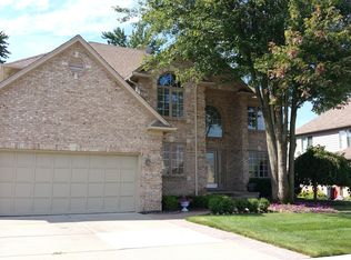 18506 Mackay Dr, Macomb, MI 48042