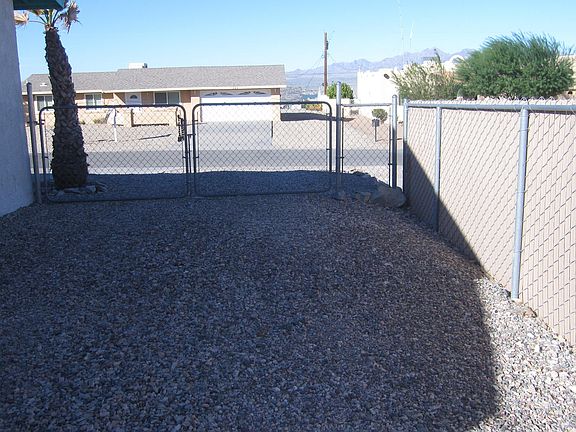 4th image of 1380 Beefeater Dr