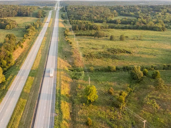 000 Highway B, Bolivar, MO 65613