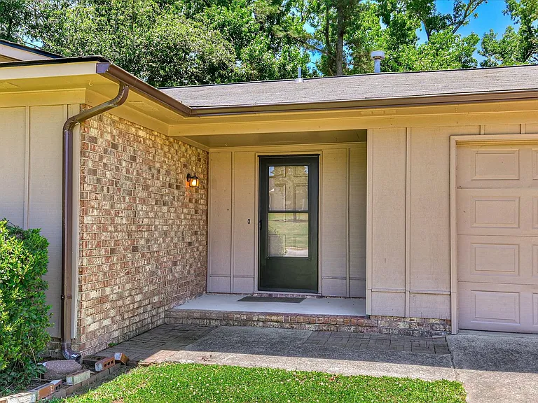 4532 Hillside Dr — Photo 4