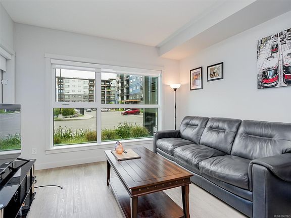 2nd image of 2461 Gateway Rd #108A