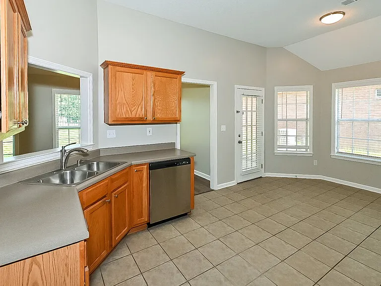 7753 Meadow Ridge Ln — Photo 9