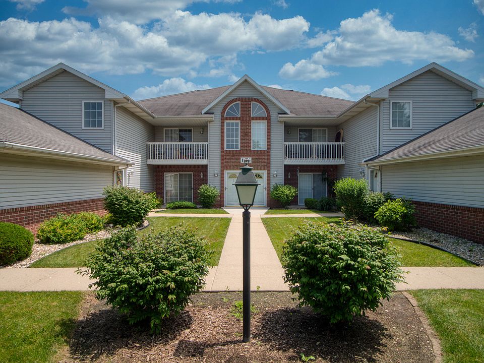 1st image of 1276 Village Centre Dr Unit 4