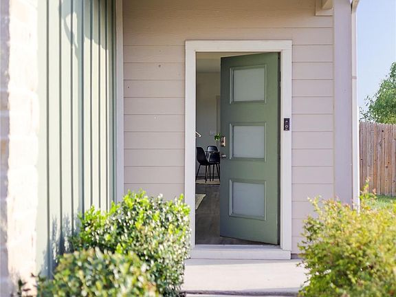2nd image of 7701 Jacobean Way