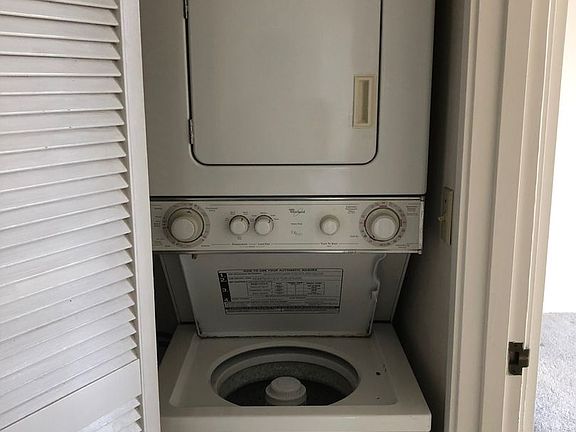 5th image of 920 Ward Ave APT 7H