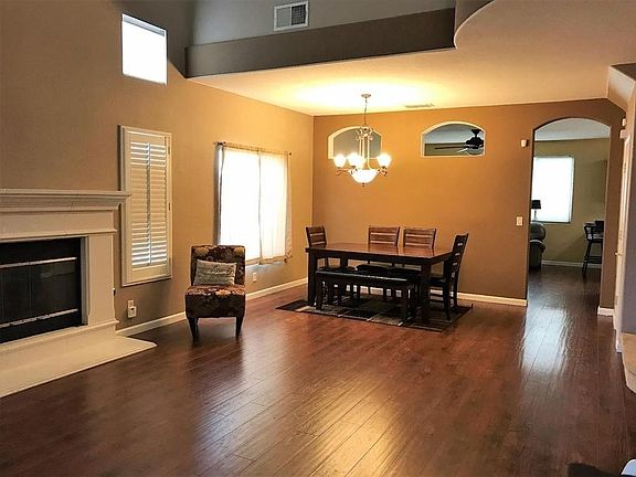 3rd image of 1725 Presidio Way