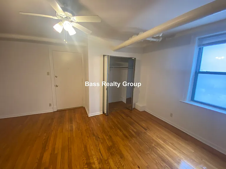 5124 S Blackstone Ave #L2 — Photo 2
