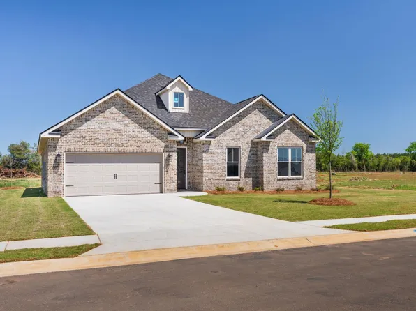 211 Farmland Cir, Perry, GA 31069