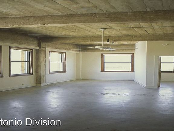 5th image of 152 E Pecan St APT 201