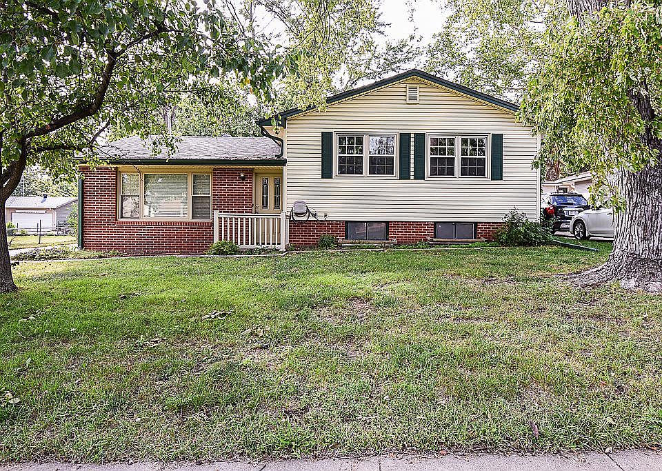 1st image of 2311 S 52nd St