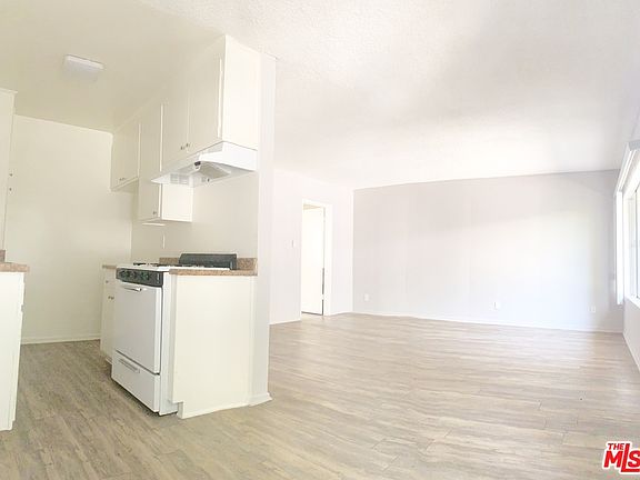 2nd image of 1822 Colby Ave APT 14
