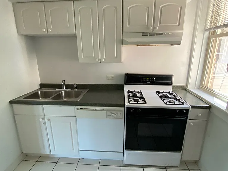 834 Reba Pl #3N — Photo 7