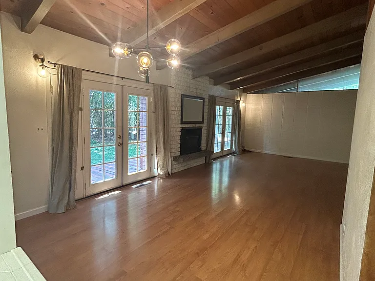 1641 Oak Vista Ave #1 — Photo 2