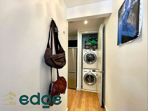 5th image of 300 Nassau Ave #2