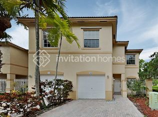 703 NW 170th Ter, Pembroke Pines, FL 33028