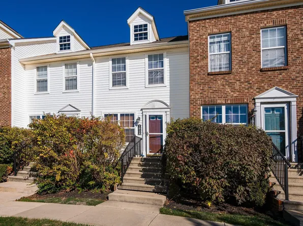 1024 Hartford Village Blvd, Columbus, OH 43228