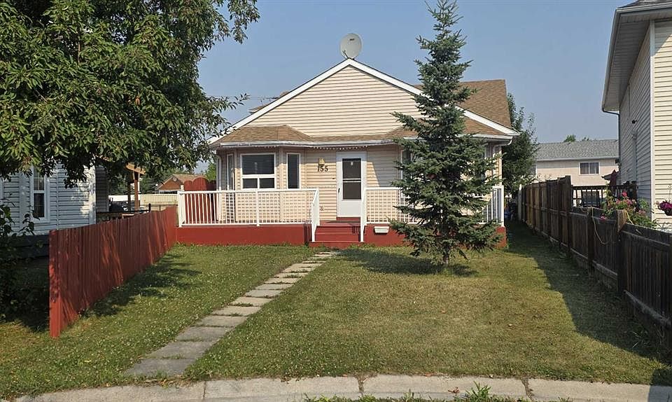 1st image of 155 S Applefield Close SE