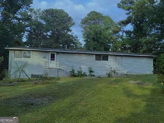 3rd image of 520 Lee Dr