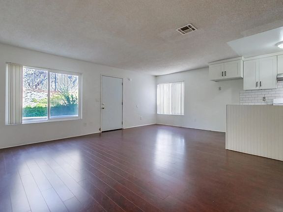3rd image of 6972 Parkside Ave