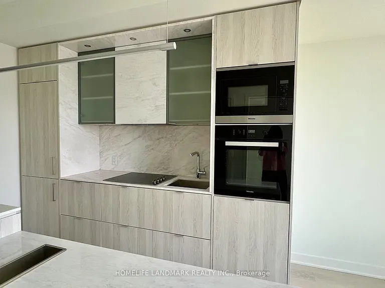 11 Yorkville Ave #4108 — Photo 5