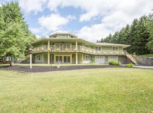 422 Levis Rd, Nazareth, PA 18064