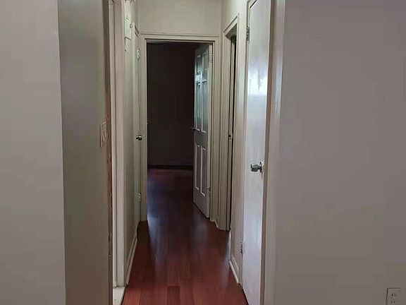 5th image of 7414 85th Dr