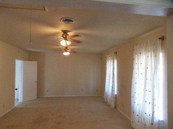 5th image of 3315 Ashwood Ln