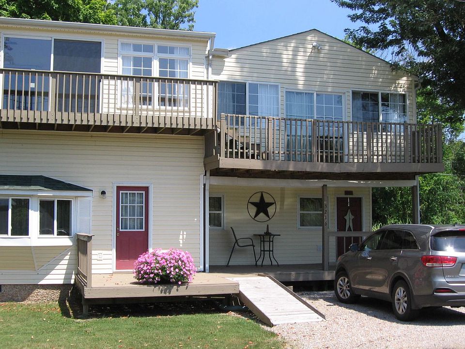 1st image of 5216 Fairfield Beach Rd NE