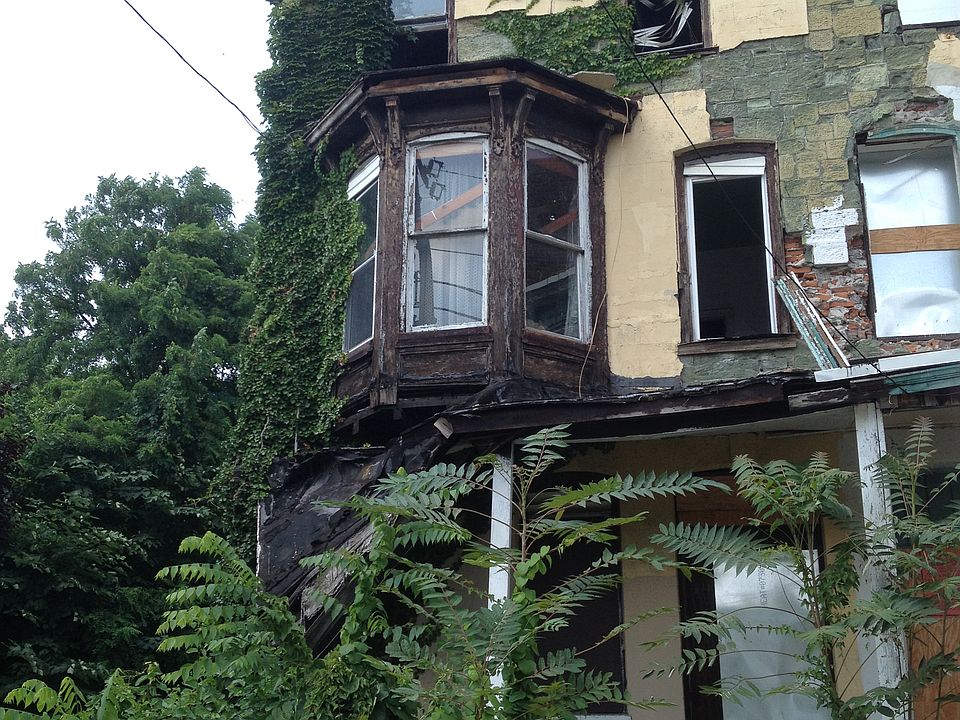 1st image of 4039 W Girard Ave
