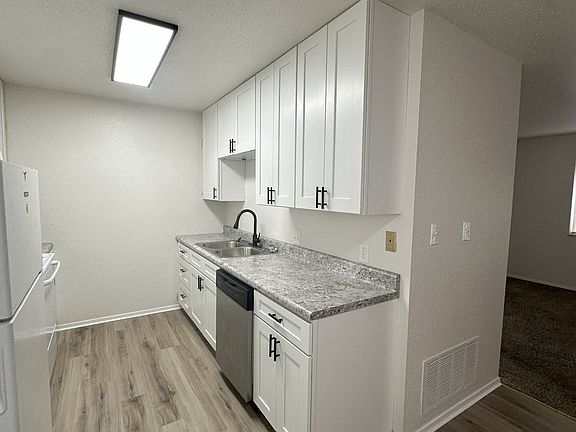 4th image of 1304 Centreville Ave APT C