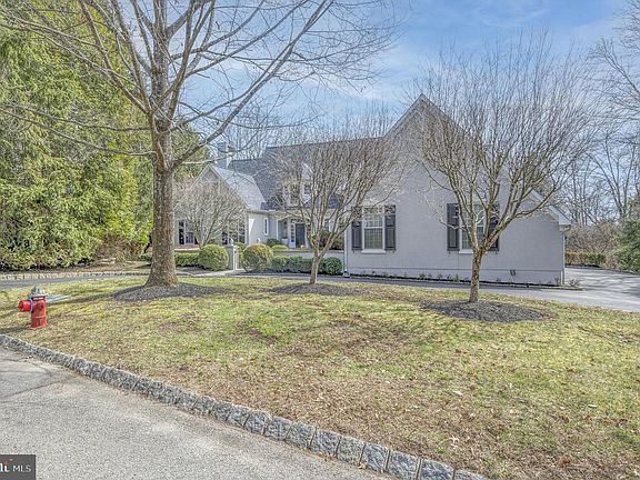 2nd image of 27 Grasmere Way