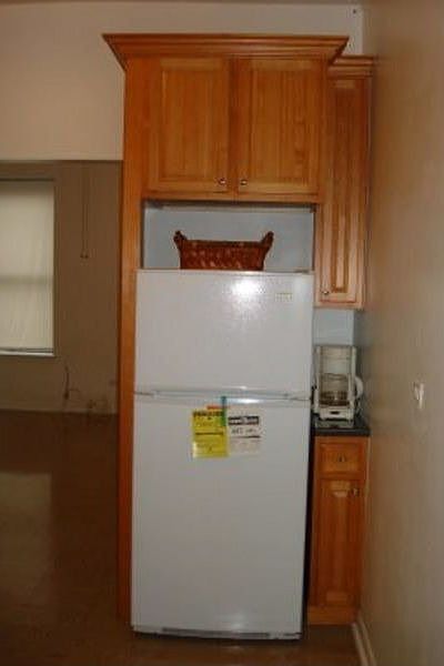 2nd image of 70 W 105th St