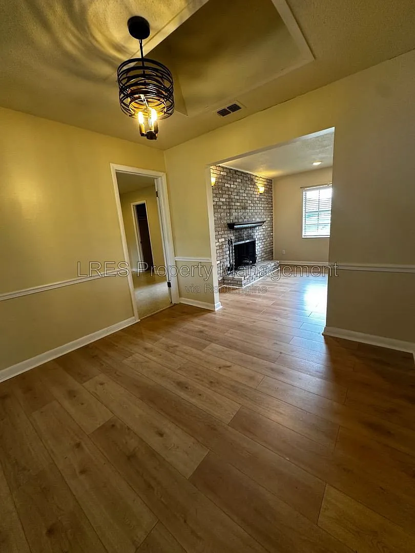 4 bed, 3.0 bath, 1835 sqft, $2,800 — Photo 4