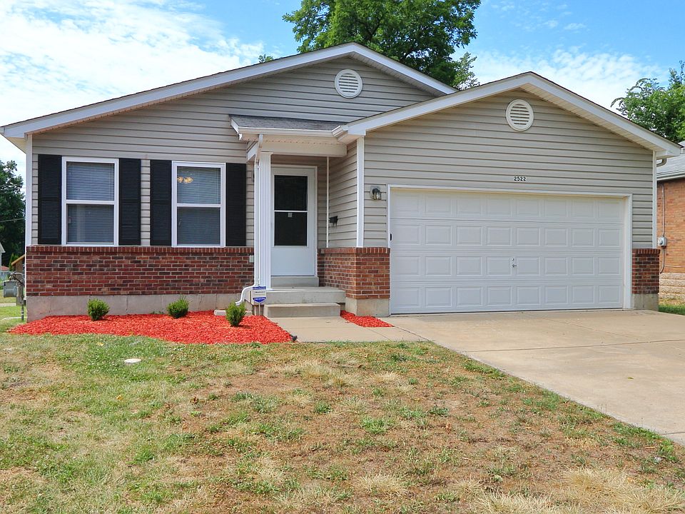 1st image of 2522 McLaran Ave