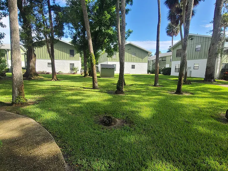840 Center Ave #29 — Photo 34