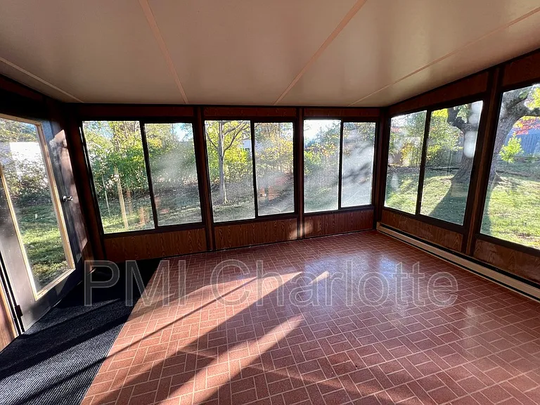 528 N Carolina Ave — Photo 29