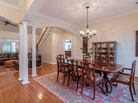 Formal dining room