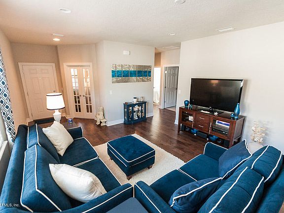 5th image of 83 Canopy Oak Ln