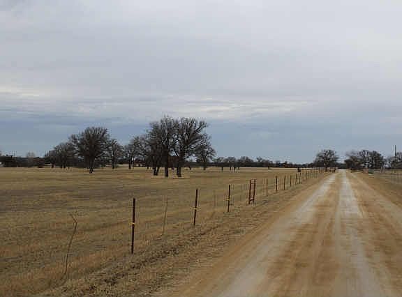 3rd image of 784 County Road 1660