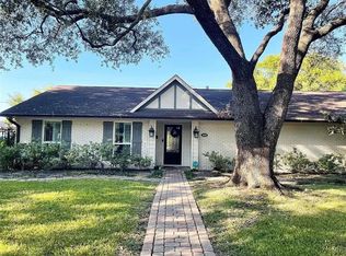 5616 Pine St, Houston, TX 77081