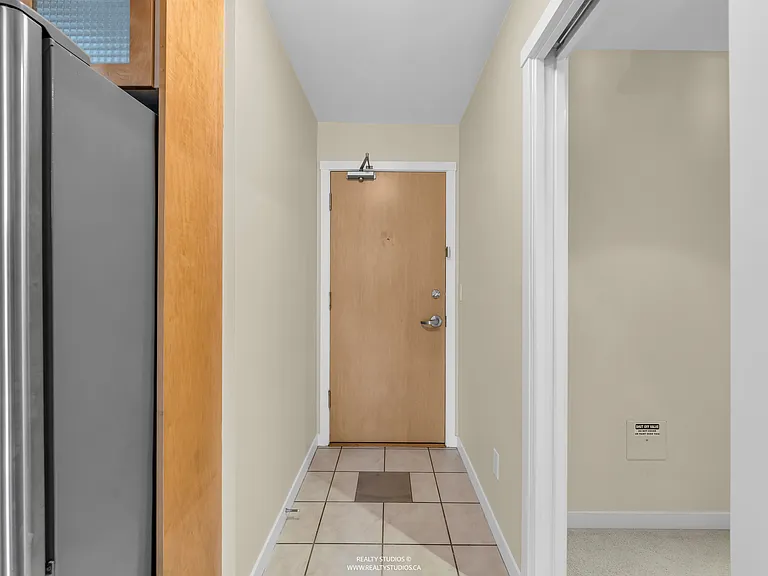969 Richards St — Photo 13