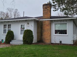 1016 John St, Sault Sainte Marie, MI 49783
