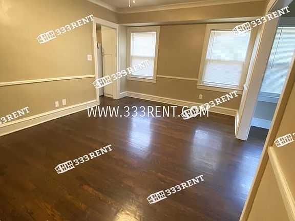 3rd image of 1339 E 55th St