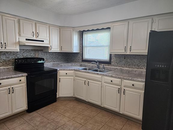 2nd image of 5856 Mayville Dr