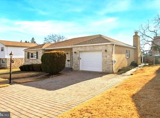 527 Wigard Ave, Philadelphia, PA 19128