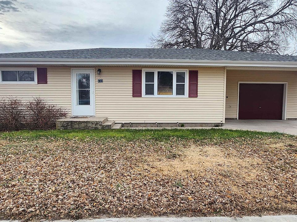 1st image of 301 E Lewis St