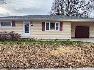 301 E Lewis St, Palisade, NE 69040