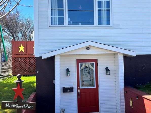 19 Temple Street, Fortune, NL A0E1PO